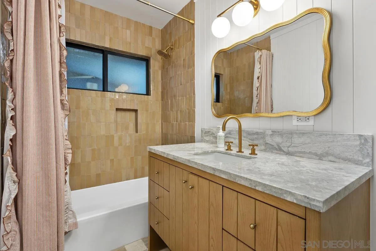 1051 Crest View Road Vista, CA 92081 - Photo 17 of 55