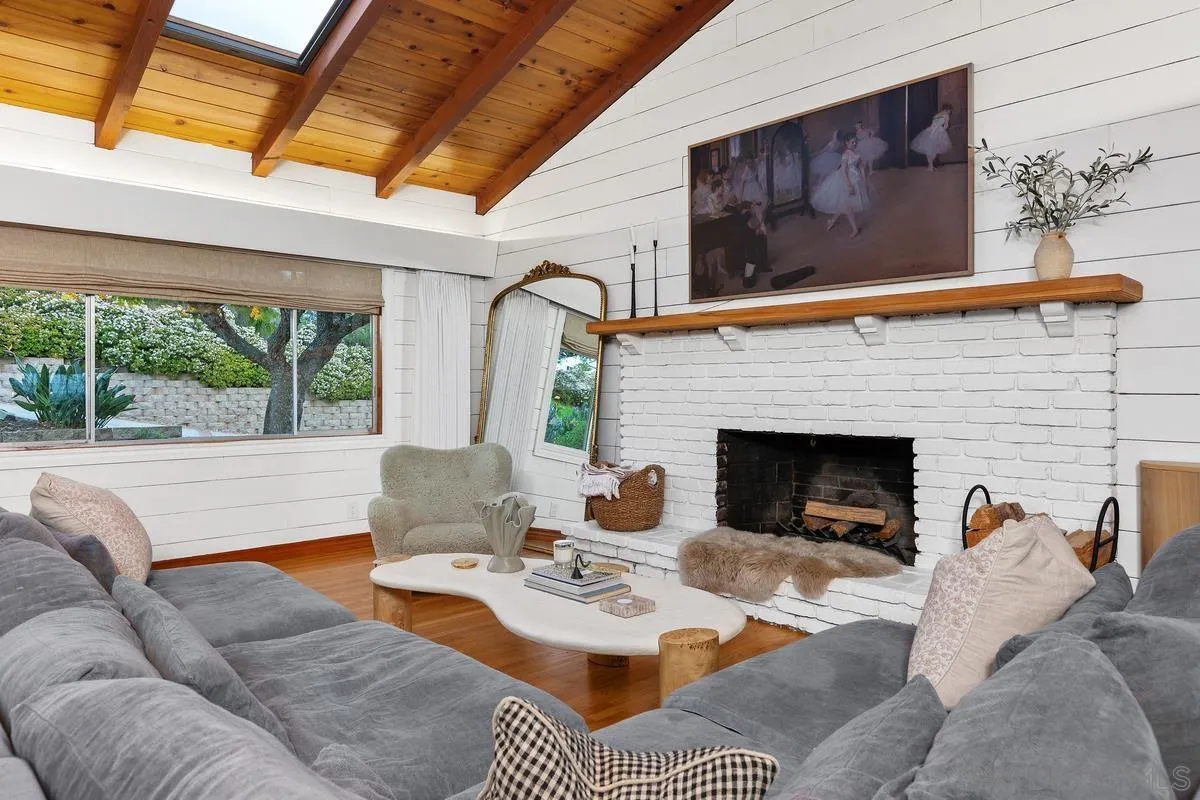 1051 Crest View Road Vista, CA 92081 - Photo 6 of 55