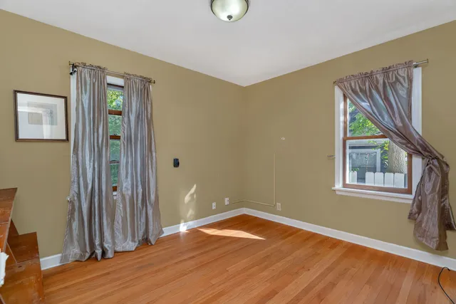 $179,900 | 2522 Indiana Avenue, Lansing, IL 60438