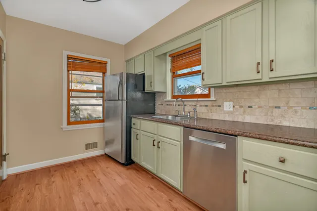 $179,900 | 2522 Indiana Avenue, Lansing, IL 60438