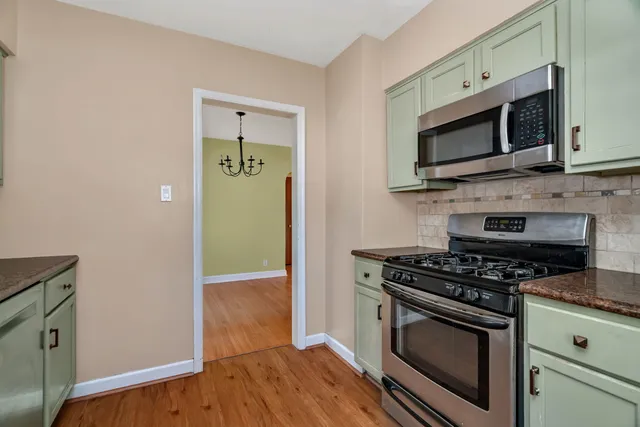 $179,900 | 2522 Indiana Avenue, Lansing, IL 60438