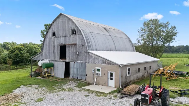 $1,200,000 | 9141 West Sr 56, Lexington, IN 47138