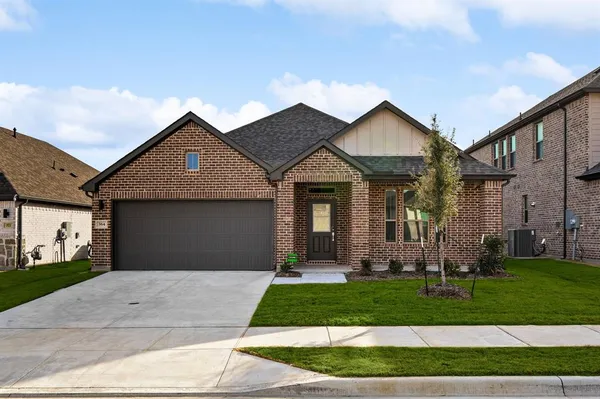 $2,800 | 364 Braves Way, Lavon, TX 75166