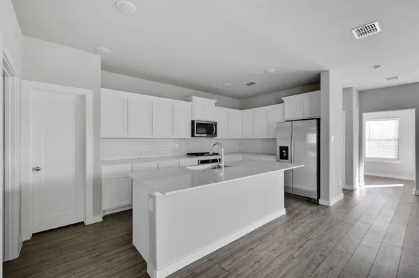 $2,800 | 364 Braves Way, Lavon, TX 75166