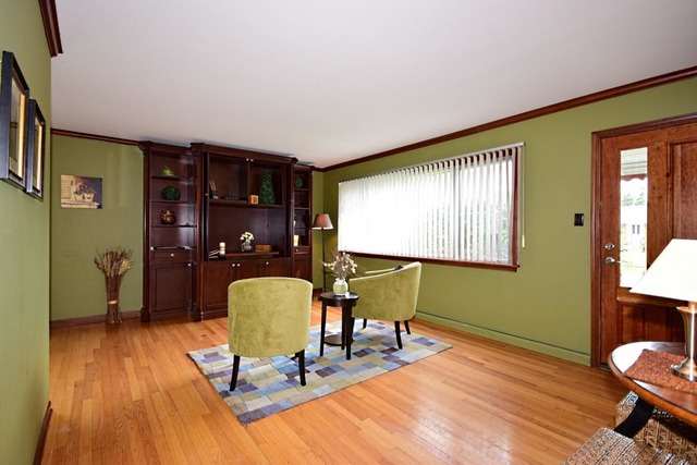 219 Hatlen Avenue Mount Prospect, IL 60056 - Photo 3 of 25
