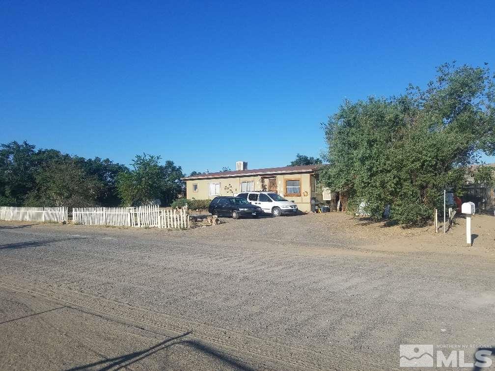 7865 Springfield Road Silver Springs, NV 89429 - Photo 3 of 10 Photo 3