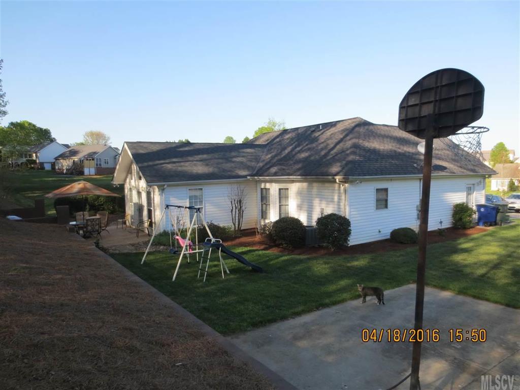 1838 Piper's Ridge Circle Northwest Conover, NC 28613 - Photo 12 of 23 Gallery Image 12