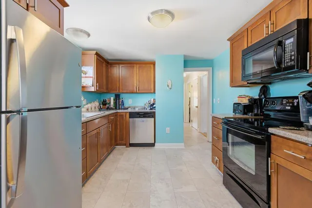 $479,900 | 259 Sherwood Street, Portland, ME 04103