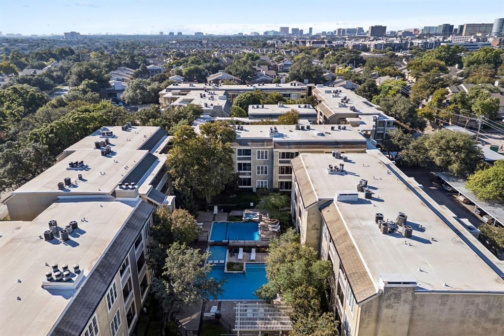 5310 Keller Springs Road, Unit 612 Dallas, TX 75248 - Photo 28 of 33 Property with a large pool.