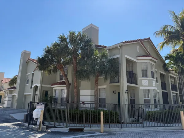 $2,500 | 1106 Belmont Place, Boynton Beach, FL 33436