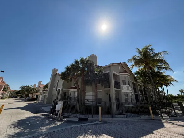 $2,500 | 1106 Belmont Place, Boynton Beach, FL 33436