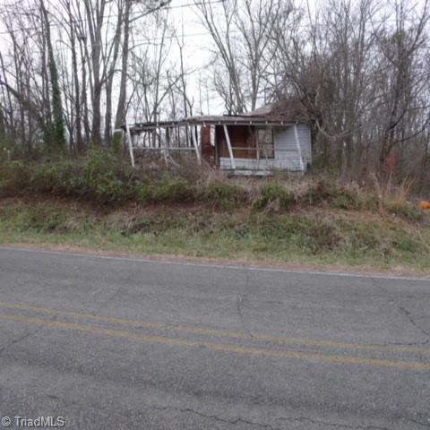 242 Deatherage Road Mount Airy, NC 27030 - Photo 2 of 3 Gallery Image 2