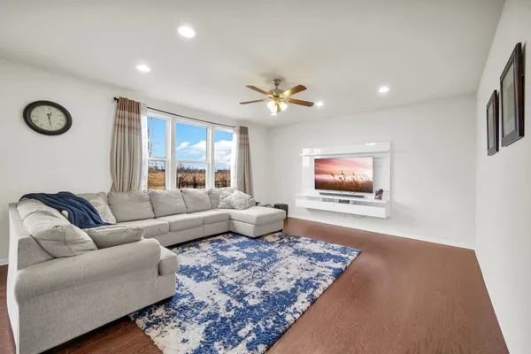 $675,000 | 4255 Fraser Circle, Naperville, IL 60564