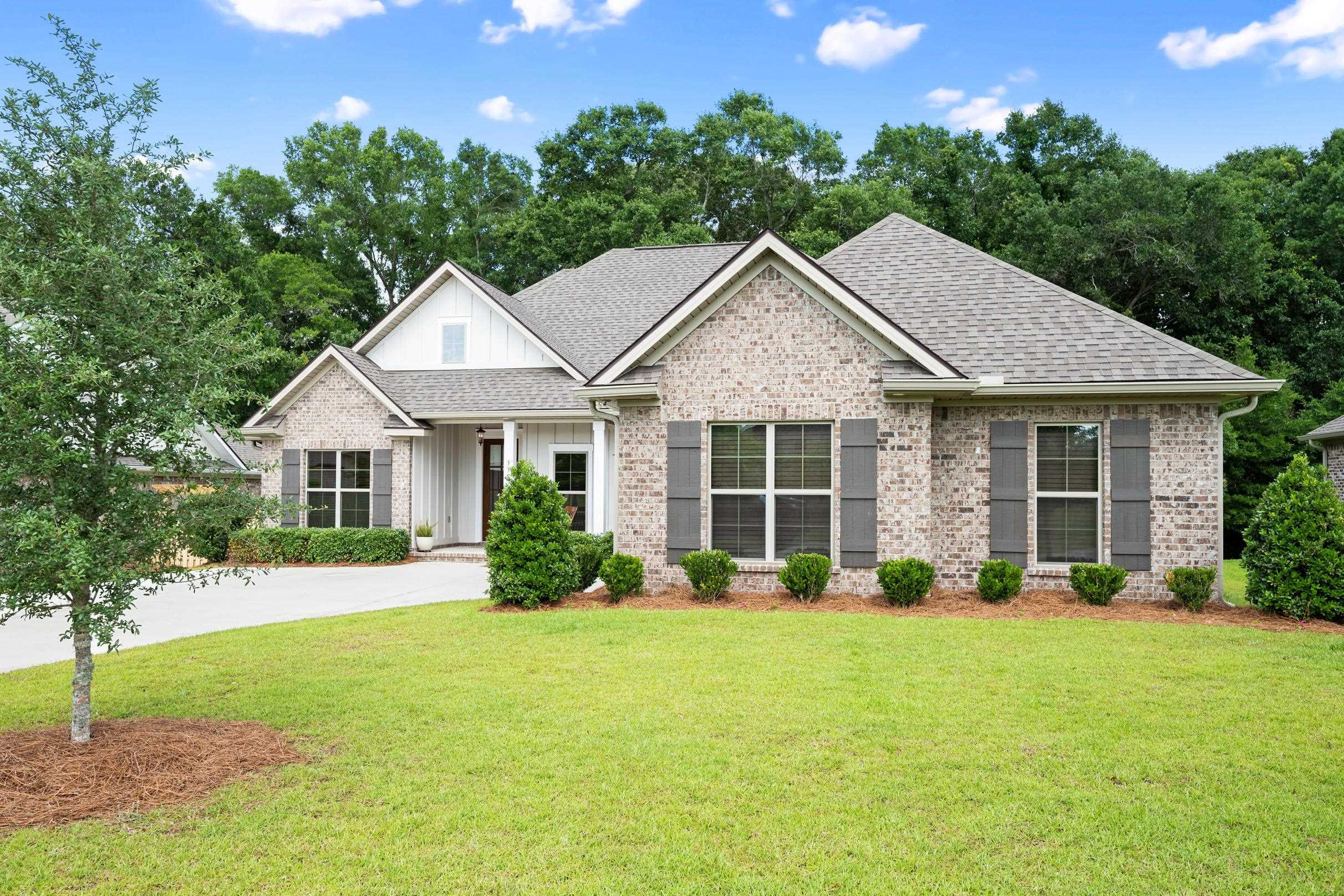 335 Garrison Boulevard Fairhope, AL 36532 - Photo 2 of 53 Front Of Structure