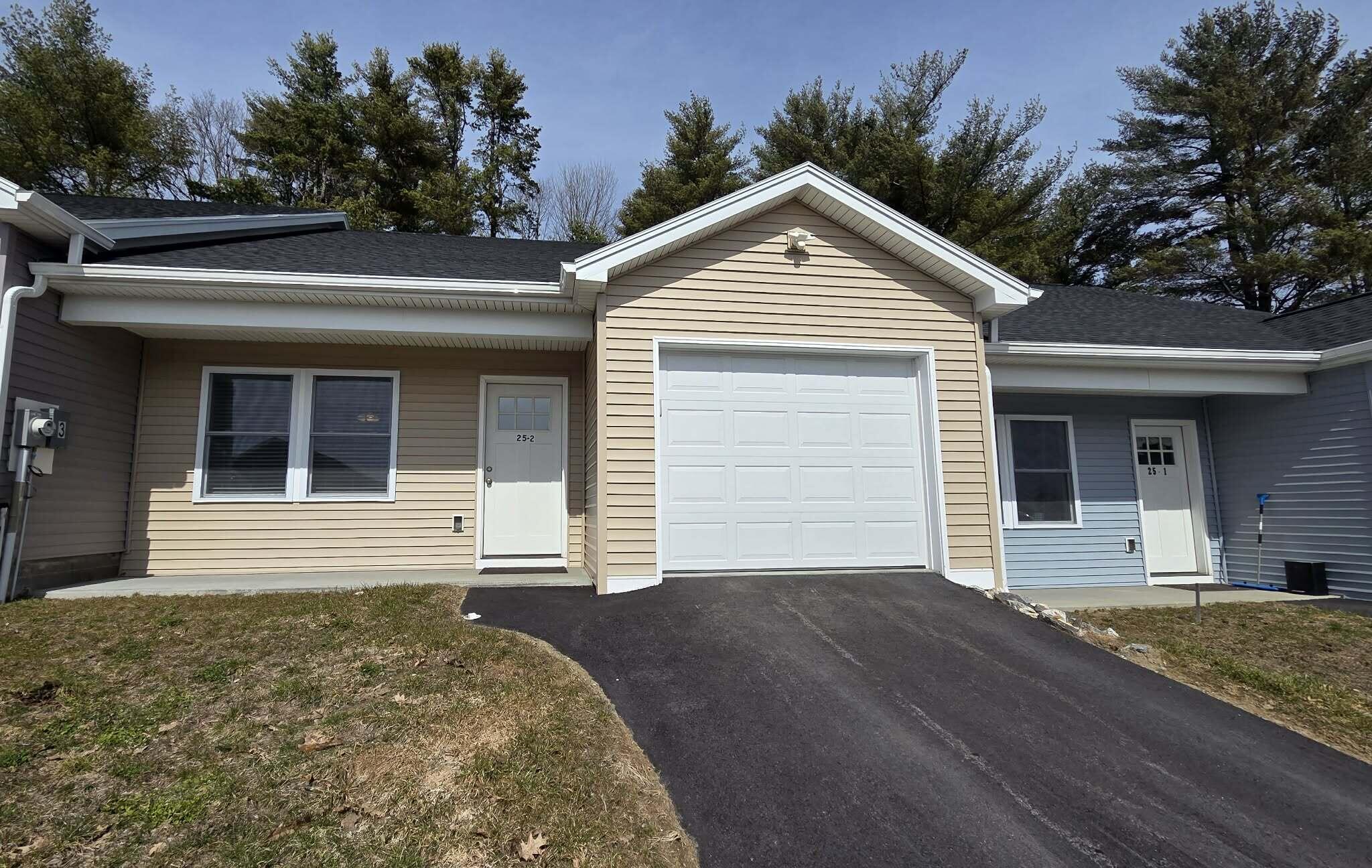 25 Village Circle, Unit 2 Augusta, ME 04330 - Photo 2 of 25 5ff7f2c6-e59f-41c1-9a9e-63f04ca037e3