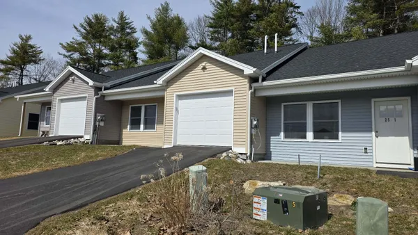 $286,700 | 25 Village Circle, Unit 2, Augusta, ME 04330