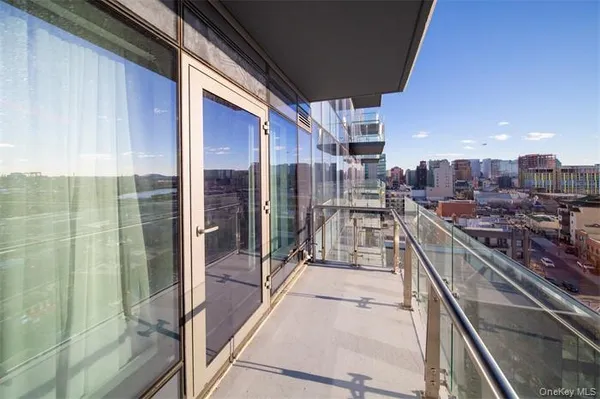 $3,800 | 33-71 Prince Street, Unit 14G | Flushing