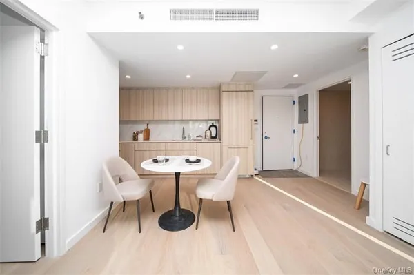 $3,800 | 33-71 Prince Street, Unit 14G | Flushing