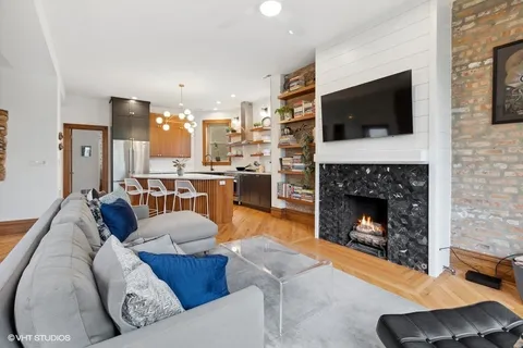 $625,000 | 832 North Paulina Street, Unit 3, Chicago, IL 60622