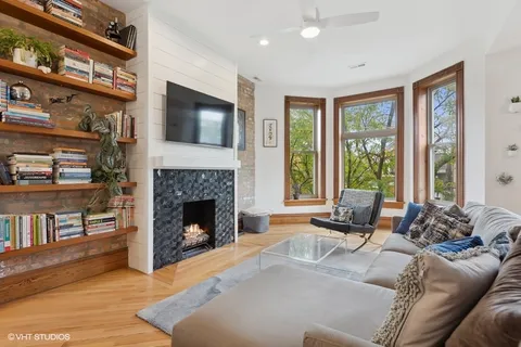 $625,000 | 832 North Paulina Street, Unit 3, Chicago, IL 60622