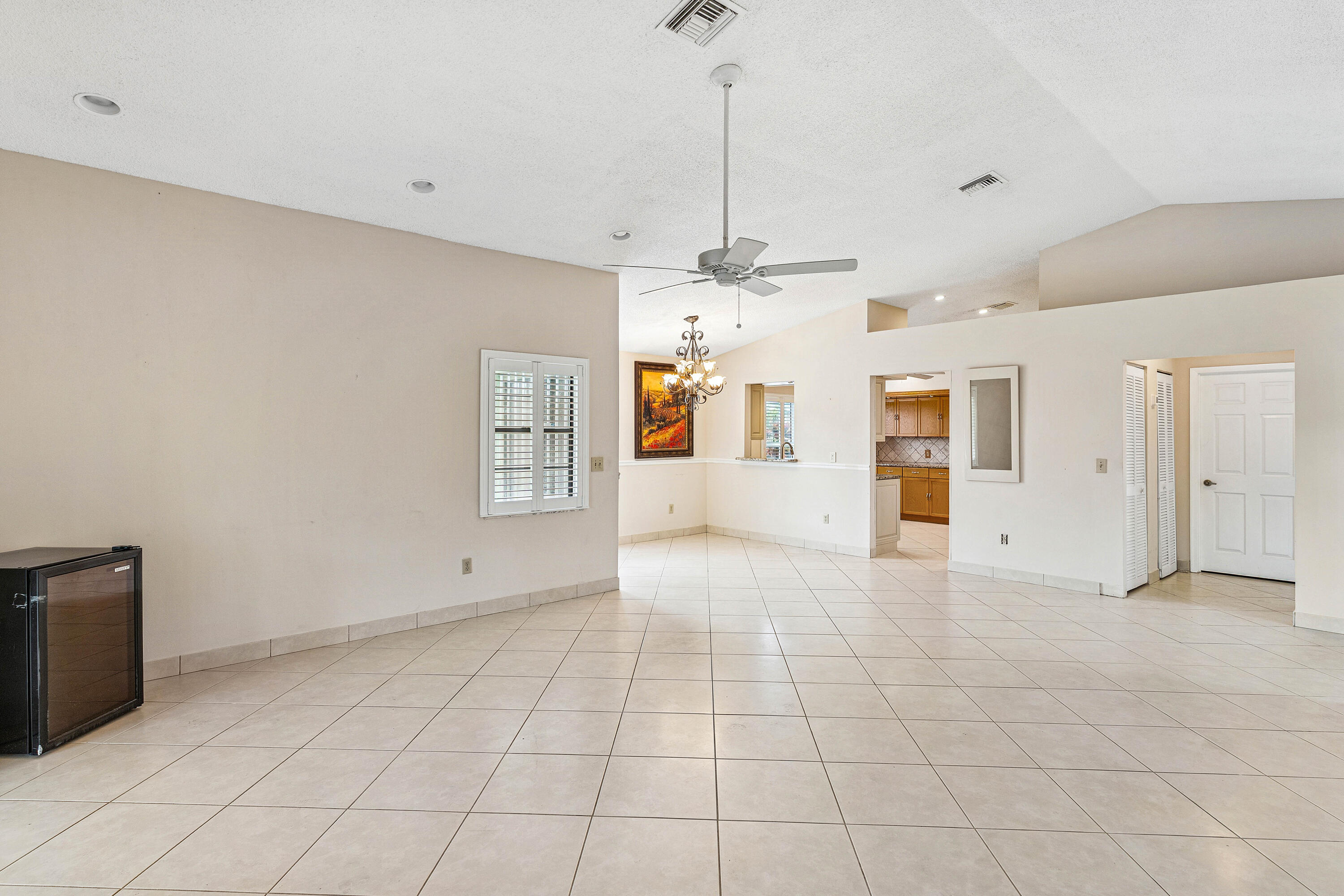 6249 Beaconwood Road Lake Worth, FL 33467 - Photo 10 of 46 a view of a livingroom with a furniture