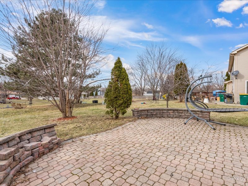 466 Susan Street Romeoville, IL 60446 - Photo 3 of 28 Gallery Image 3