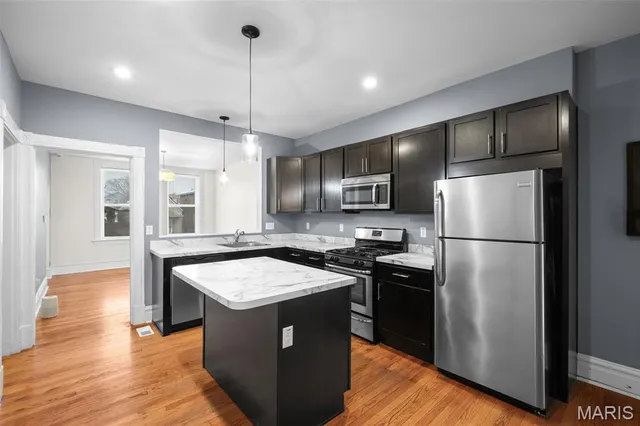 $224,900 | 4250 Connecticut Street, St. Louis, MO 63116