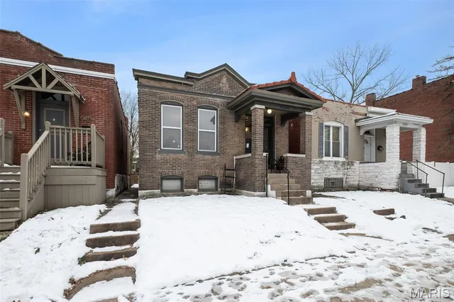 $224,900 | 4250 Connecticut Street, St. Louis, MO 63116