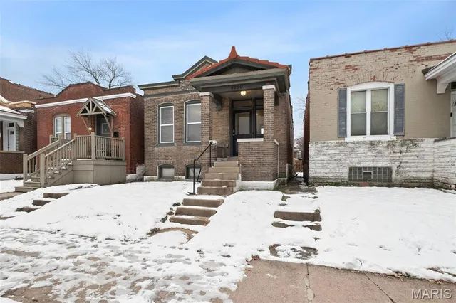 $224,900 | 4250 Connecticut Street, St. Louis, MO 63116