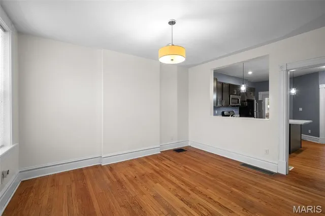 $224,900 | 4250 Connecticut Street, St. Louis, MO 63116