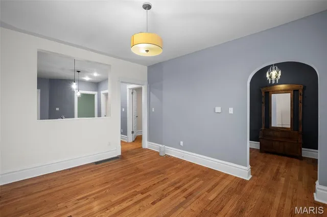 $224,900 | 4250 Connecticut Street, St. Louis, MO 63116