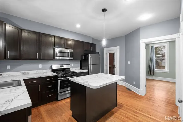 $224,900 | 4250 Connecticut Street, St. Louis, MO 63116