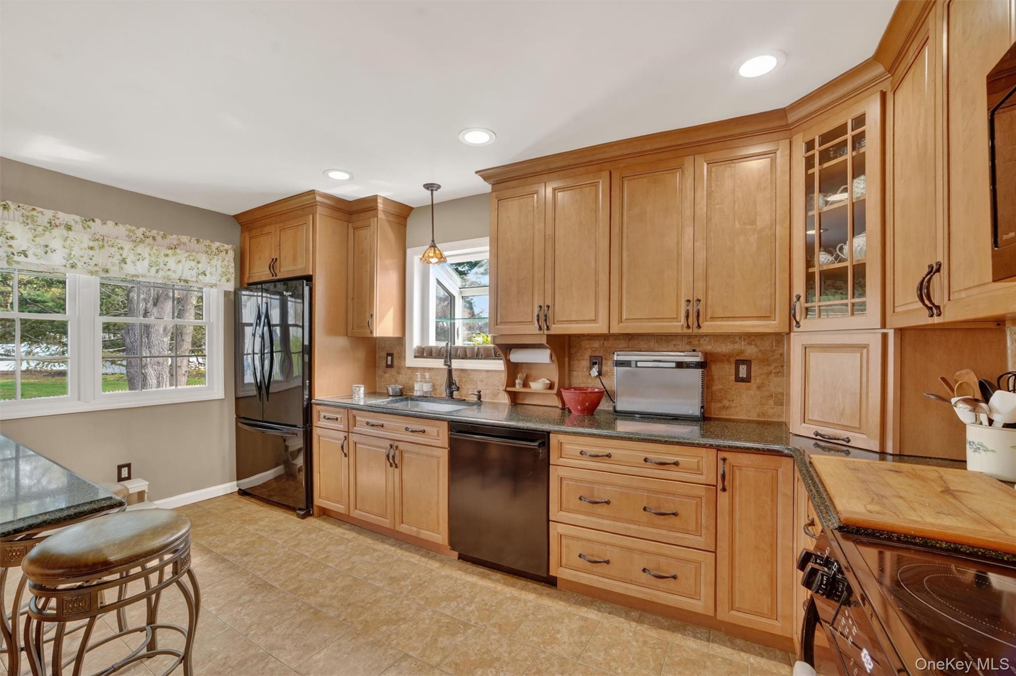 984 Fox Meadow Road Yorktown Heights, NY 10598 - Photo 16 of 36