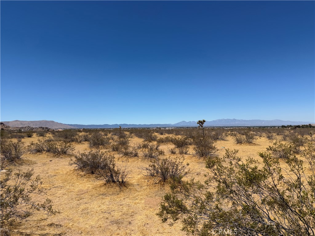 4362025 Rocky Point Road Apple Valley, CA 92307 - Photo 6 of 7