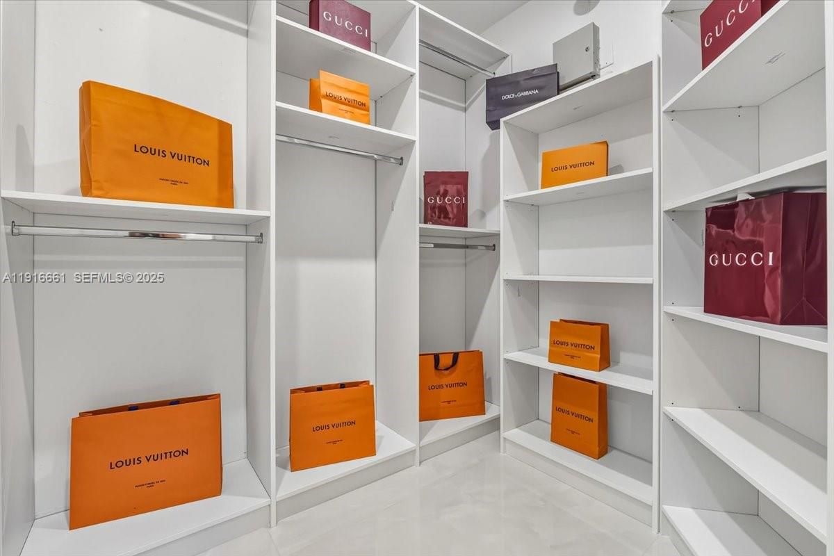 22708 Meridiana Drive Boca Raton, FL 33433 - Photo 27 of 46