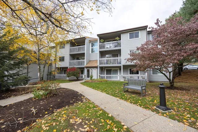 $319,900 | 605 Franklin Crossing Road, Unit 605, Franklin, MA 02038