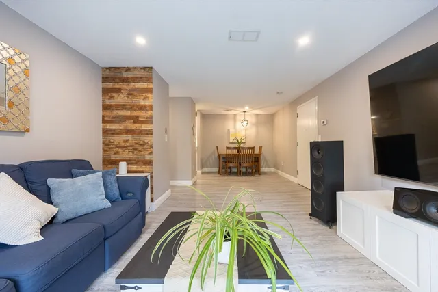 $319,900 | 605 Franklin Crossing Road, Unit 605, Franklin, MA 02038