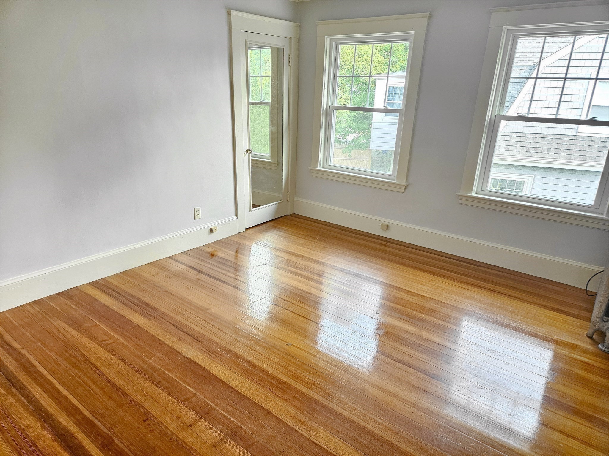 19 Rowe Street, Unit 2 Newton, MA 02466 - Photo 11 of 22 Gallery Image 11