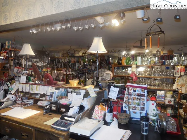 $599,000 | 10545 Highway 105, Banner Elk, NC 28604