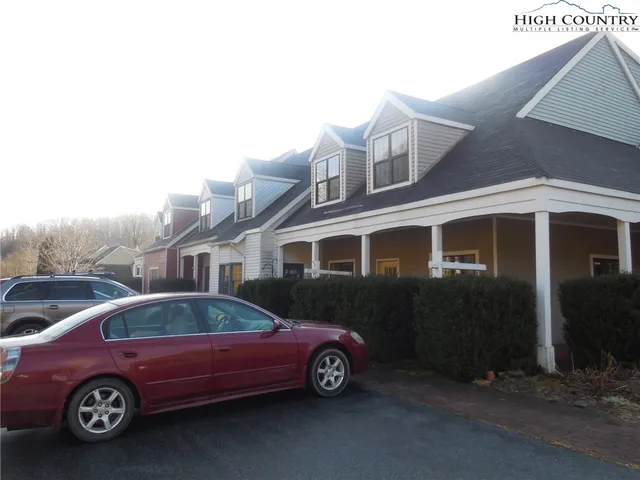 $599,000 | 10545 Highway 105, Banner Elk, NC 28604