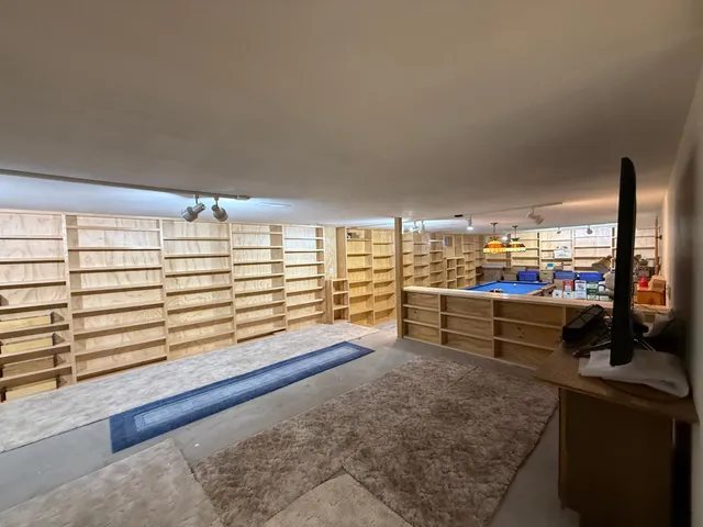 $750,000 | 8124 Virginia Ely Road, Babbitt, MN 55706