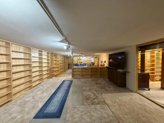 $750,000 | 8124 Virginia Ely Road, Babbitt, MN 55706