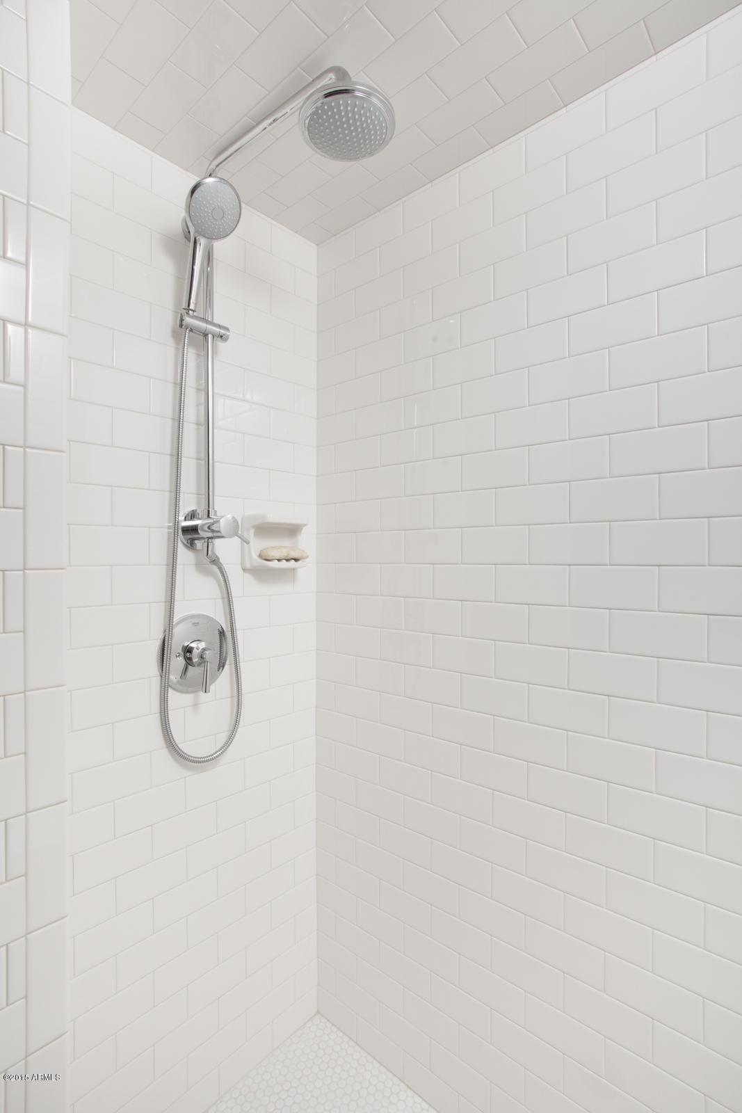 136 East Ocotillo Road Phoenix, AZ 85012 - Photo 14 of 16 Mastershower