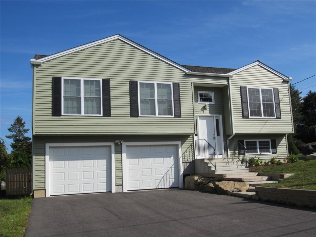 25 Top Street Westerly, RI 02891 - Photo 2 of 37