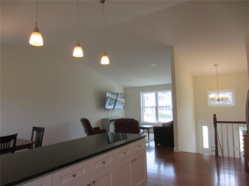 25 Top Street Westerly, RI 02891 - Photo 6 of 37