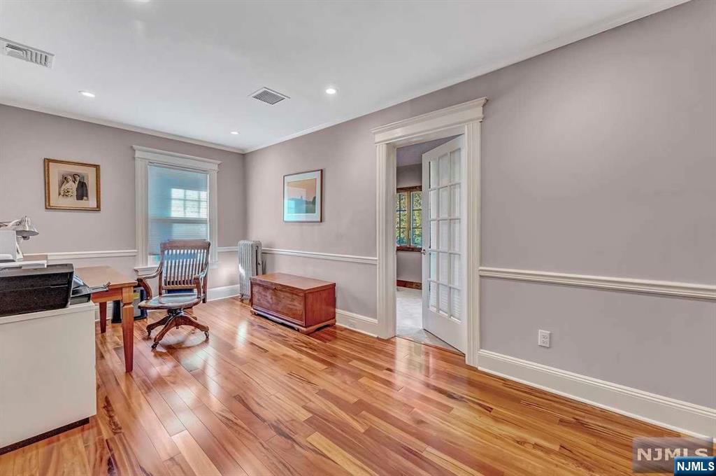 17 Elston Road Montclair, NJ 07043 - Photo 27 of 50