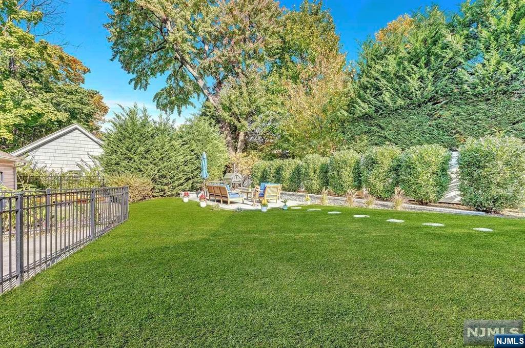 17 Elston Road Montclair, NJ 07043 - Photo 45 of 50