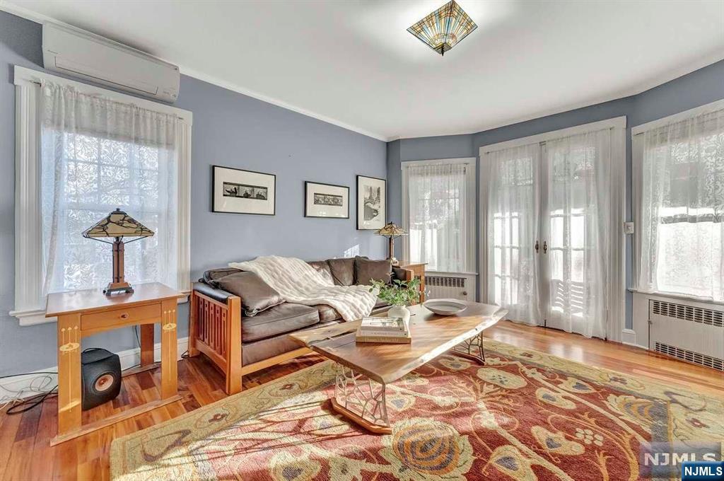 17 Elston Road Montclair, NJ 07043 - Photo 6 of 50