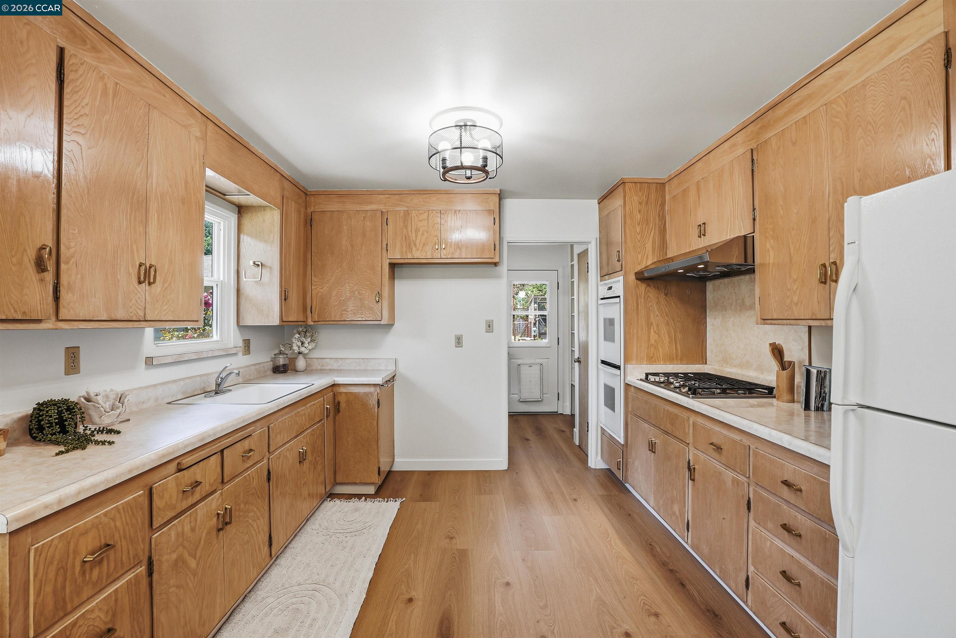 1911 Franklin Canyon Road Martinez, CA 94553 - Photo 13 of 41