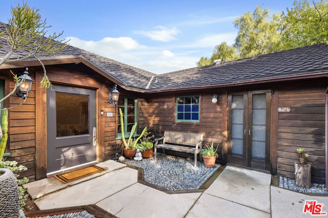 1551 Penny Road Topanga, CA 90290 - Photo 3 of 51